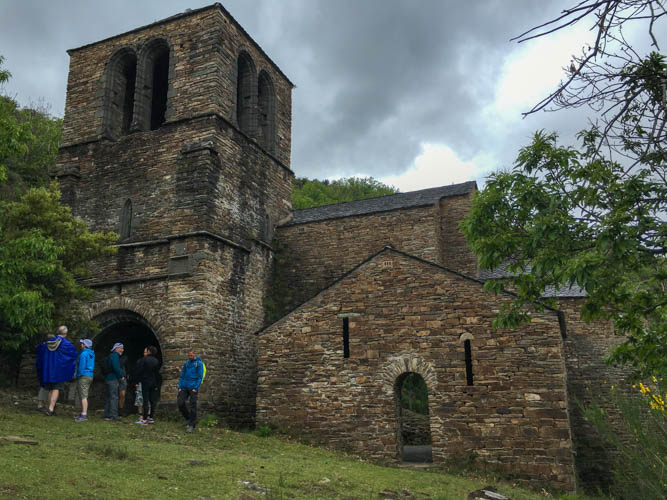 Eglise en schiste de saint marcel de fontfouillouse coté sud